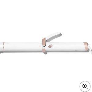 T3 curling iron with 1.5 curling attachment